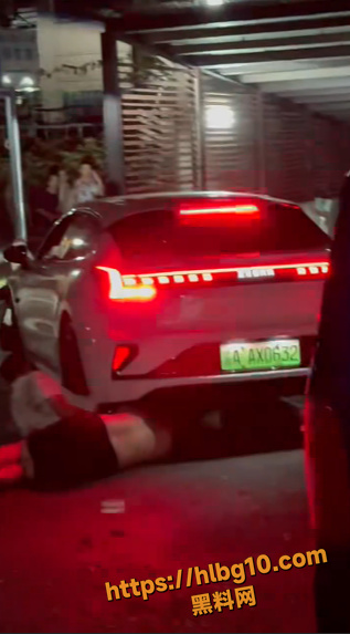 1307