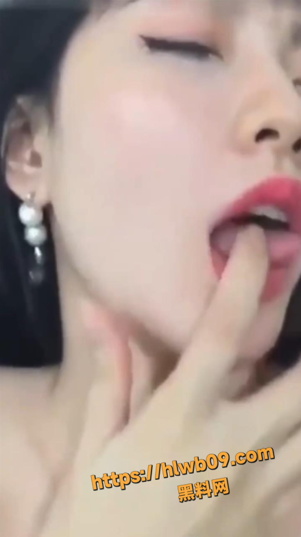 QQ20251121210331