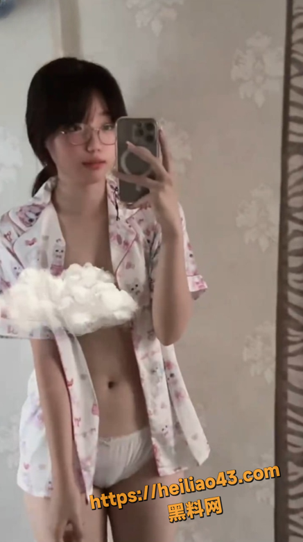 QQ20251227105635