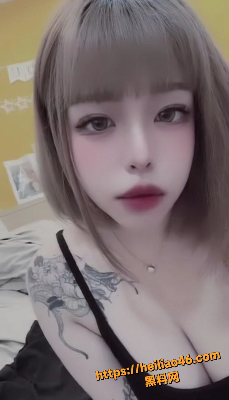 美乳翘臀5