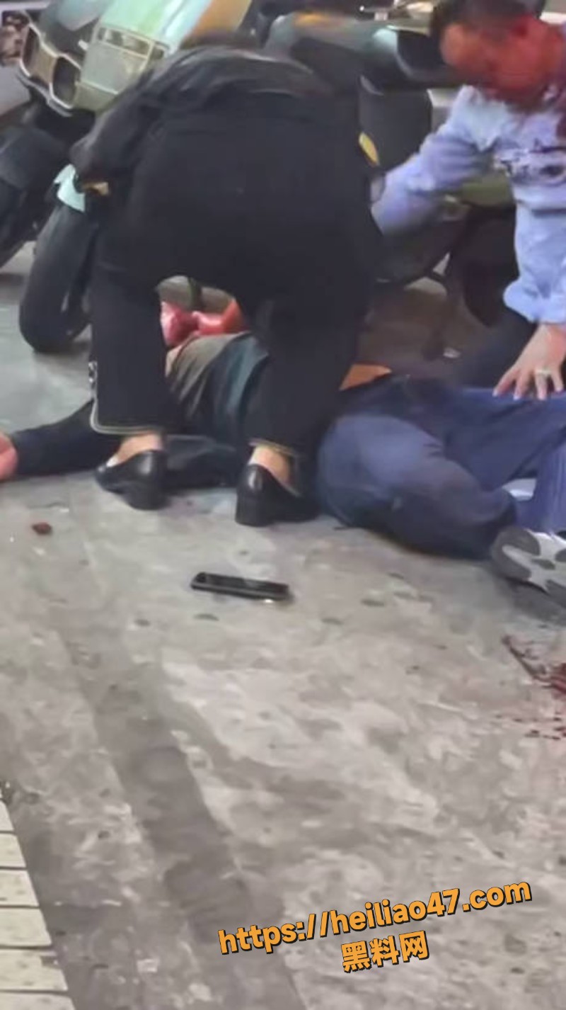 脖子被划