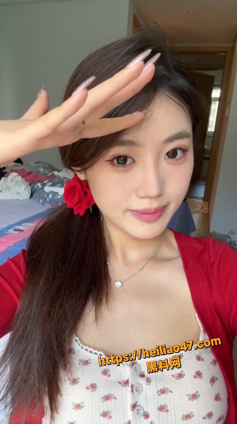 成都王娜私密视频流出1