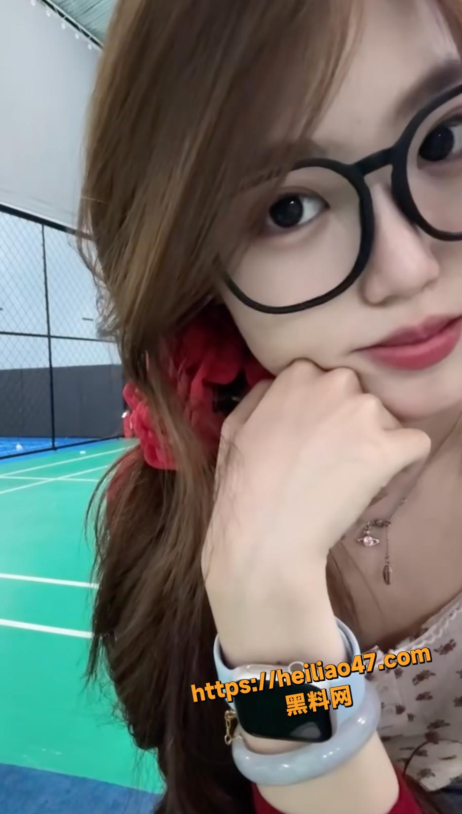 大学生王娜做爱视频2