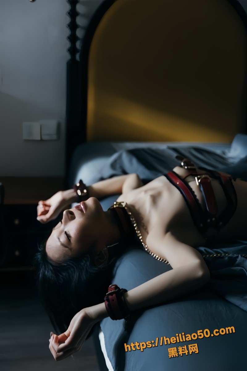 美乳翘臀7
