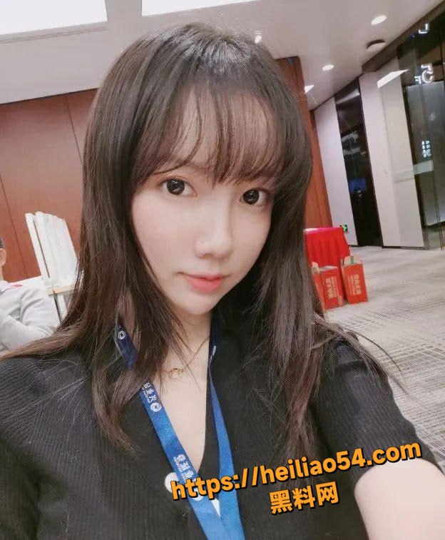 分析师谭珺隐秘恋情曝光22