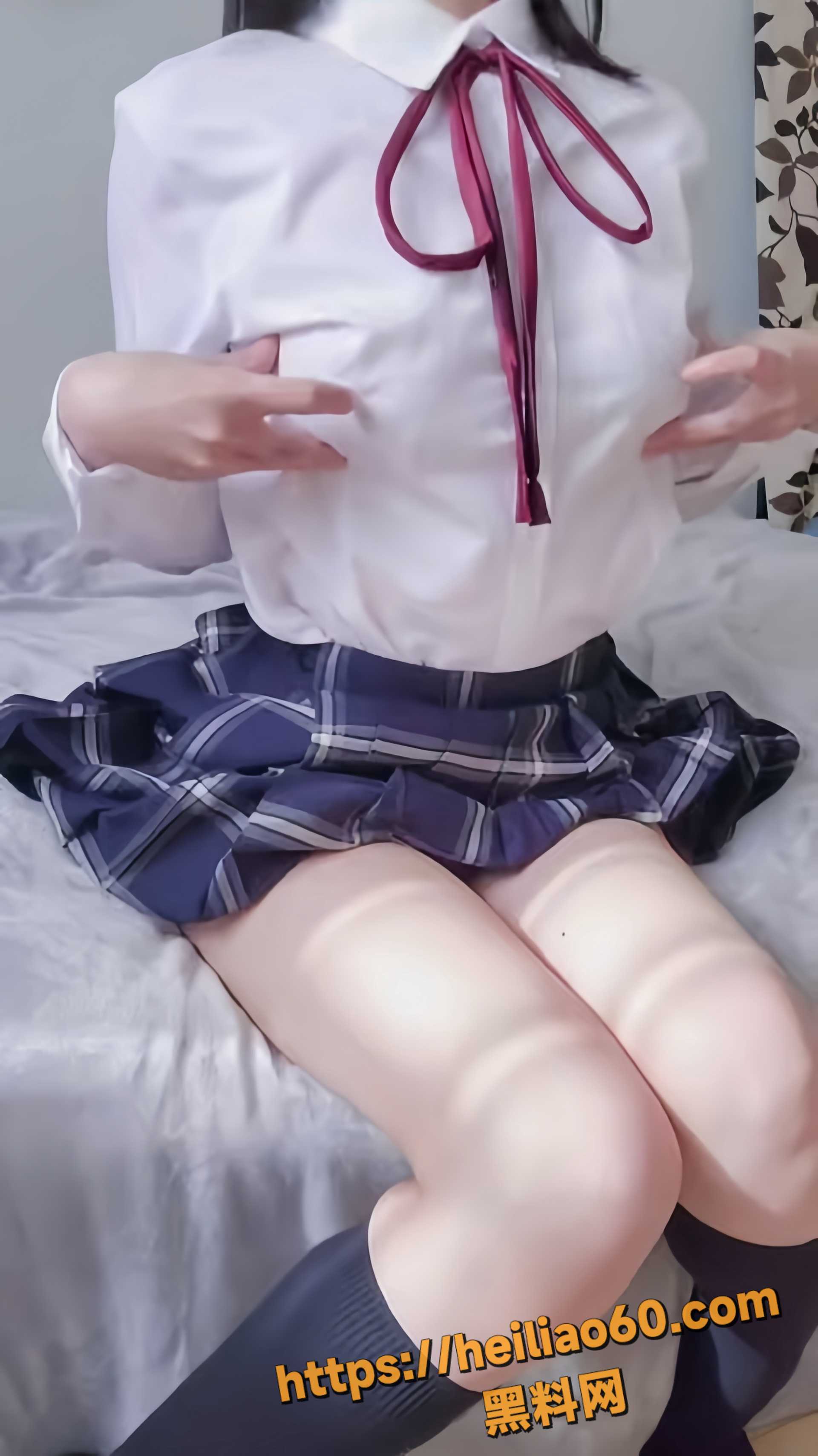 raychan0909制服诱惑1