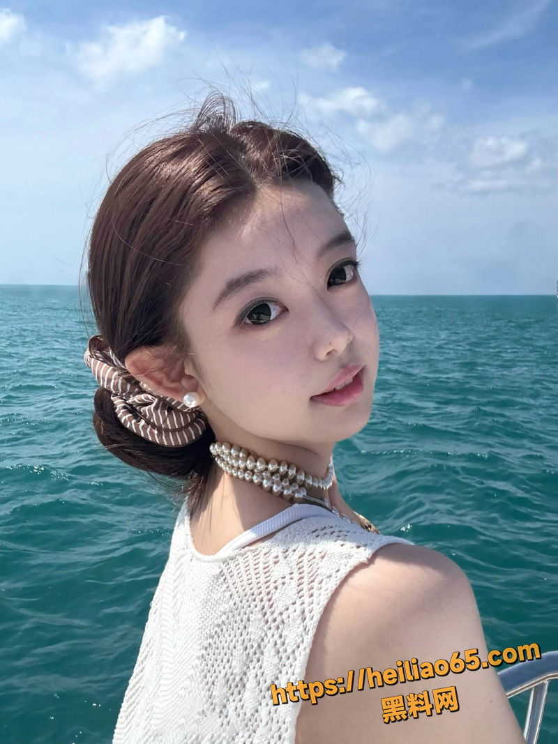 抖音百万网红 晗少 李逸晗 曝光前男友 丛睿言 酒店出轨队友女友 骚扰女生证据实锤
