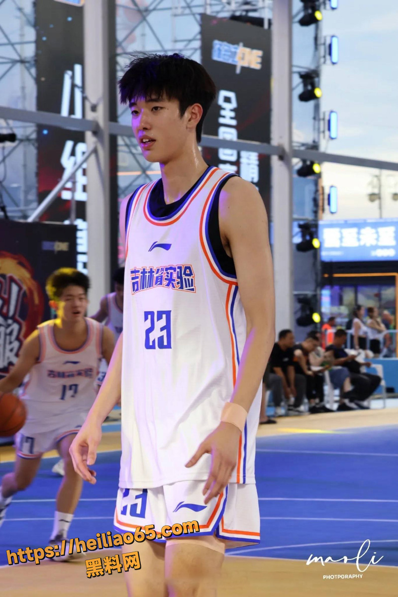 抖音百万网红 晗少 李逸晗 曝光前男友 丛睿言 酒店出轨队友女友 骚扰女生证据实锤