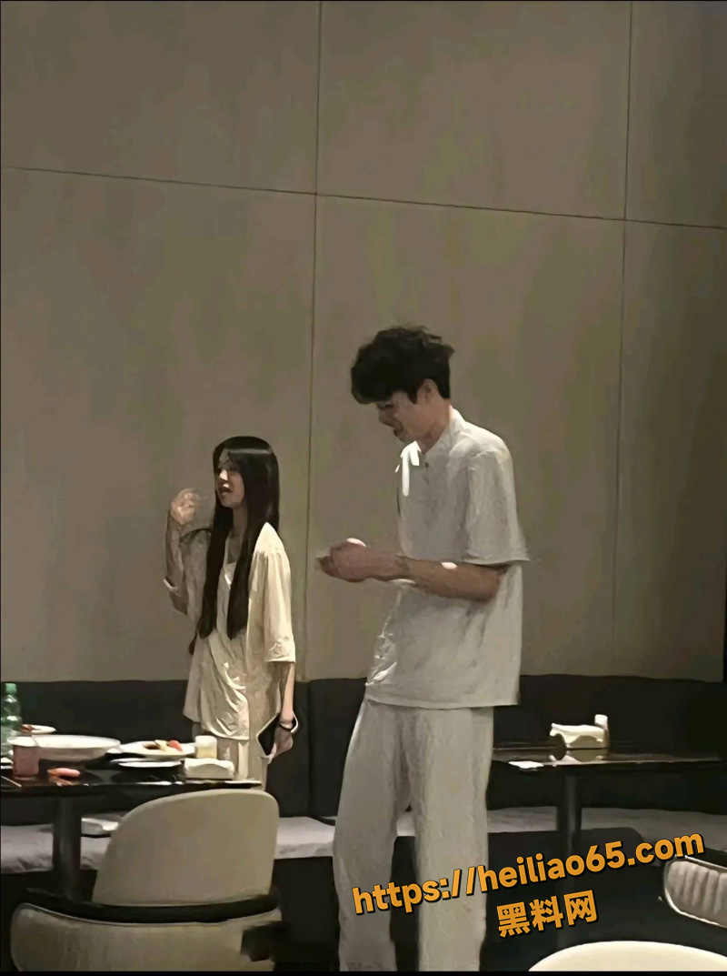 抖音百万网红 晗少 李逸晗 曝光前男友 丛睿言 酒店出轨队友女友 骚扰女生证据实锤