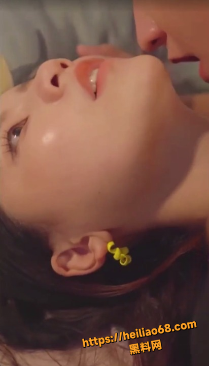 美乳翘臀5