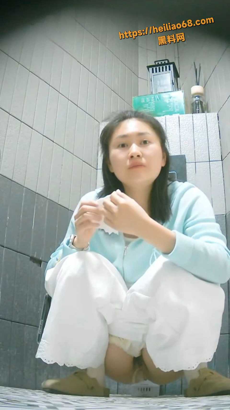 隐秘双镜头偷拍私密视频流出2