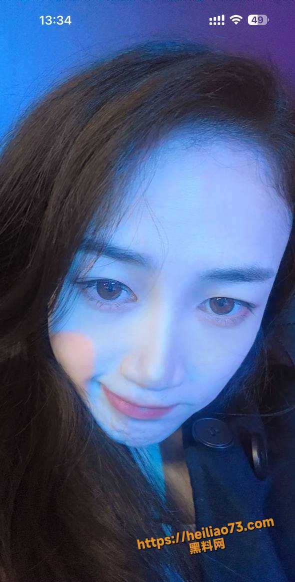 乌鸦传媒胡美丽想操聊天曝光4