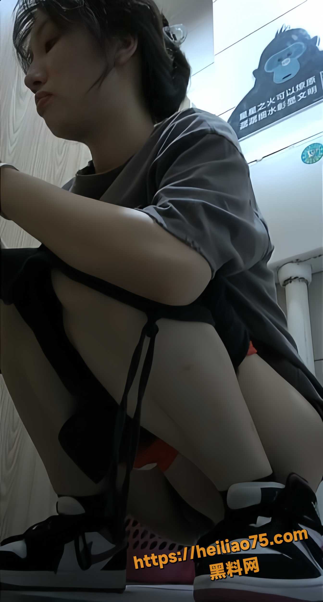 女厕高清偷拍最新资源2