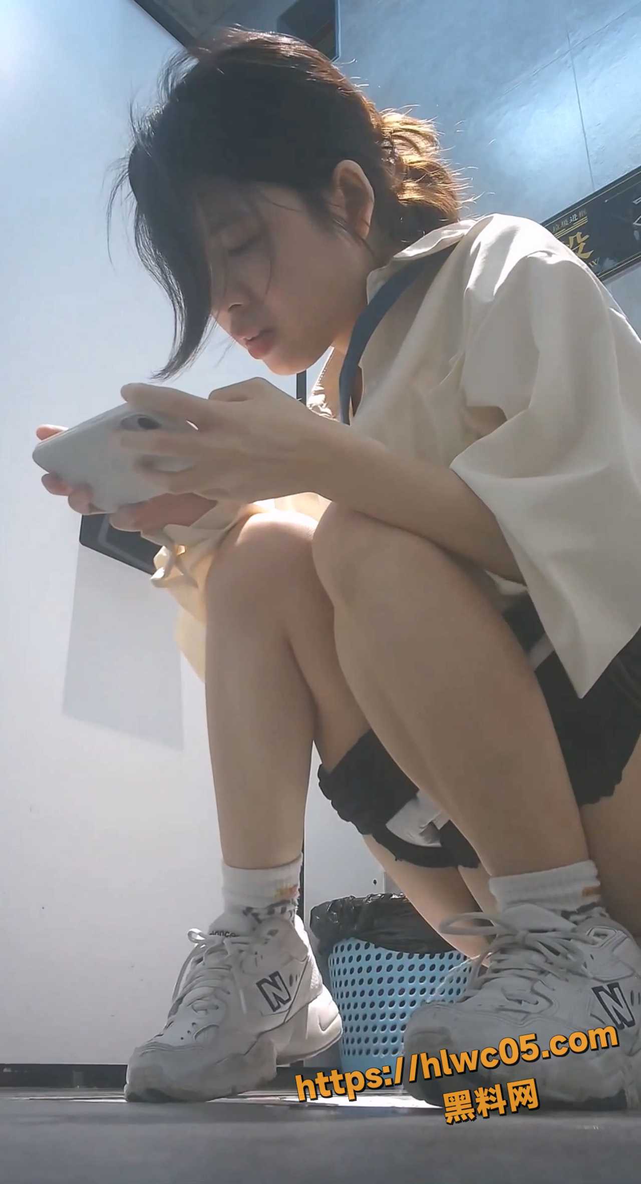 露脸出镜