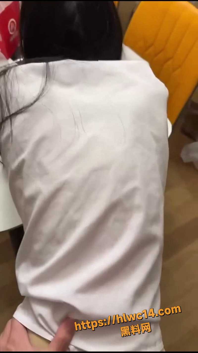 高颜值无码博主桃桃多乐6