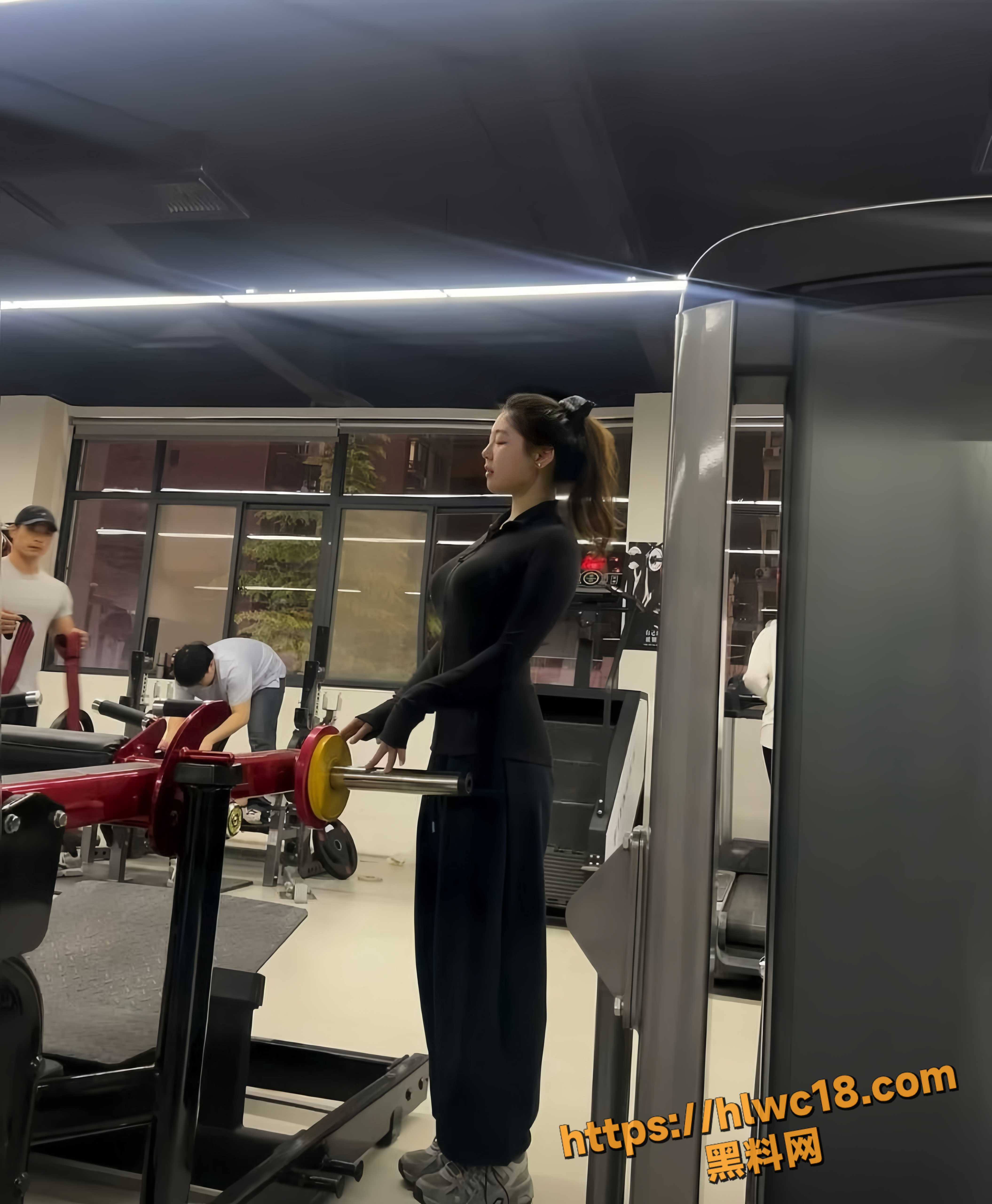 白桃乌龙茶两个嘉年华交易5