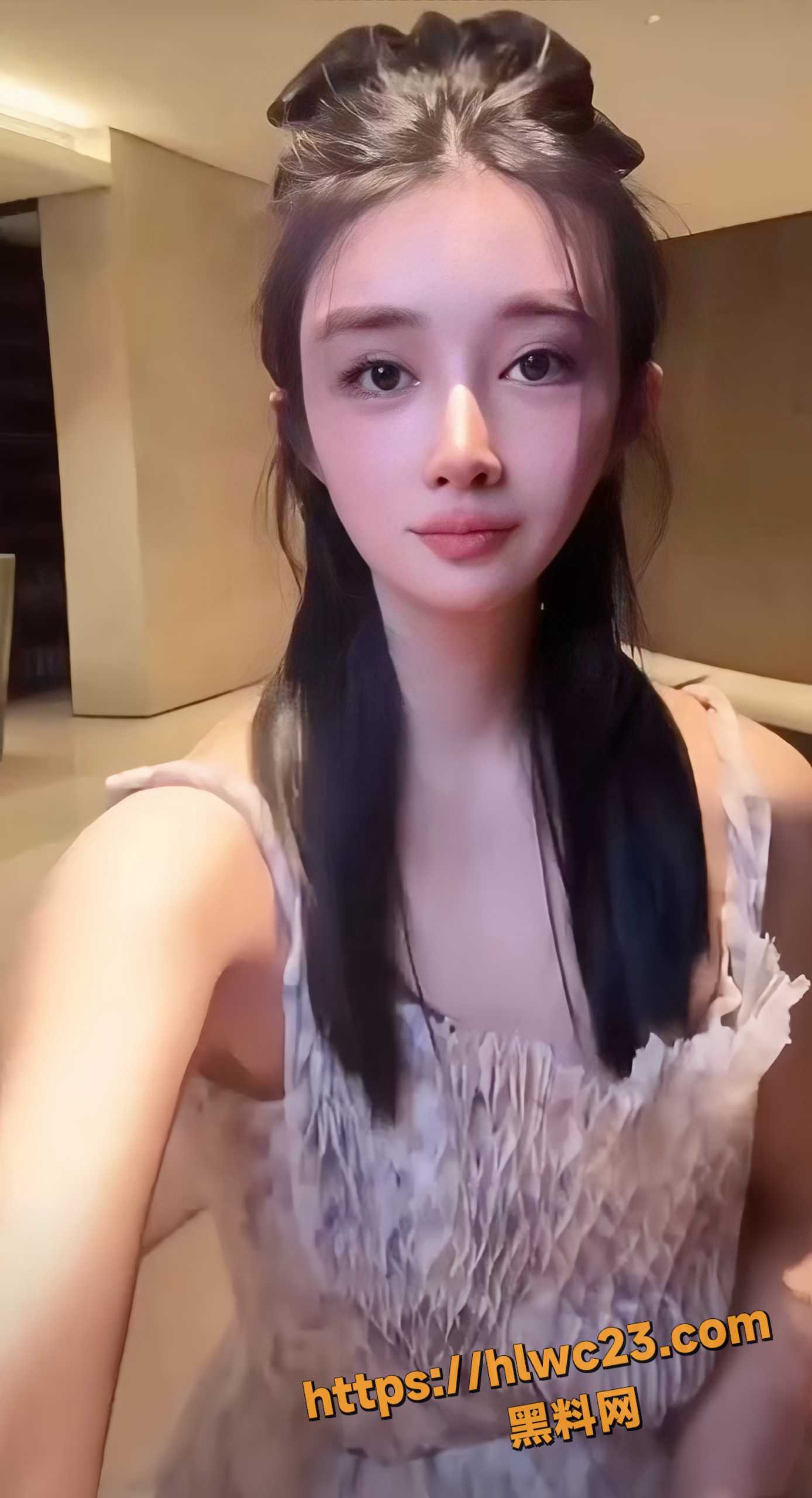 抖音网红闪现露点2