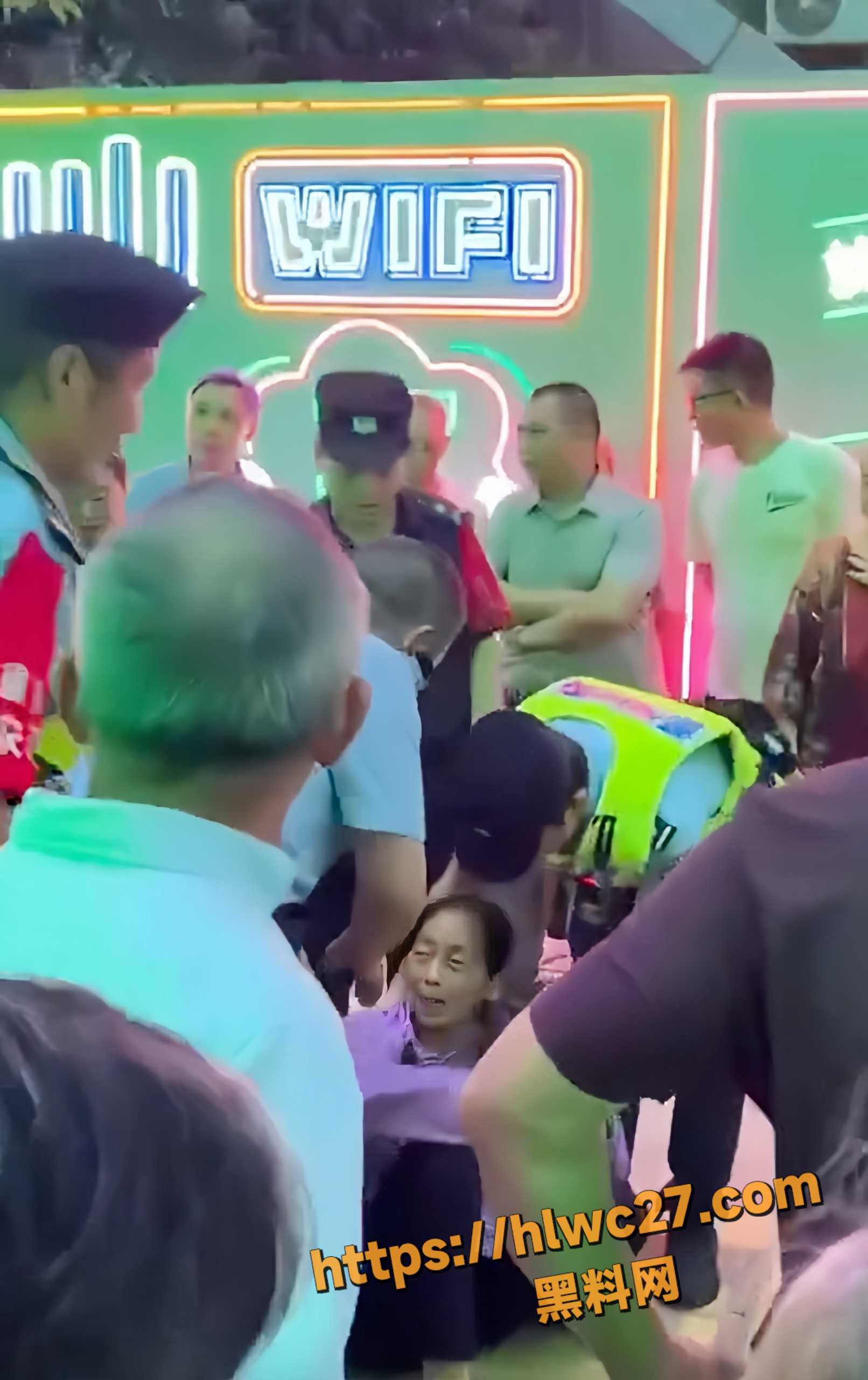 家长维权现场视频5