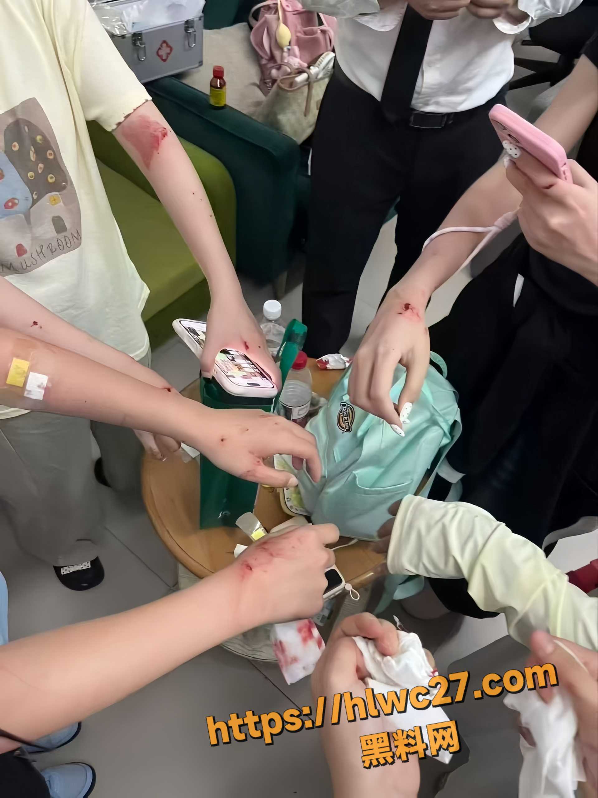 粉丝见面会伤人事件5