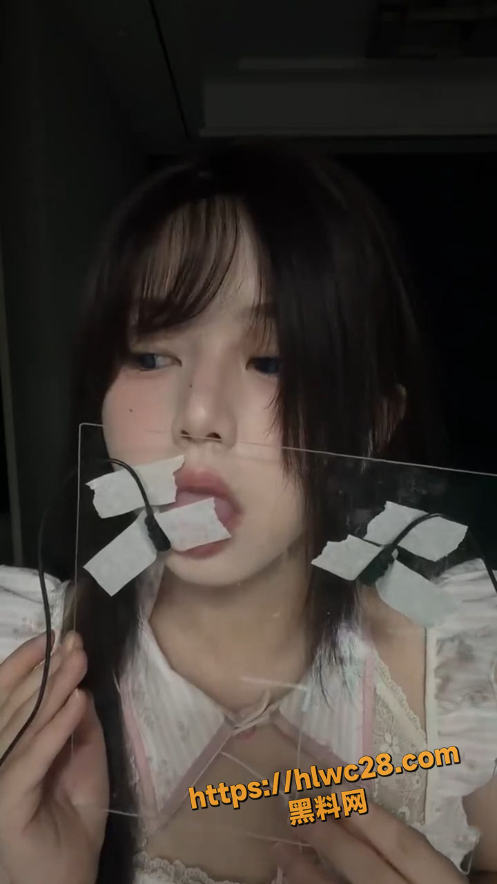 ASMR亲舔亚历克板