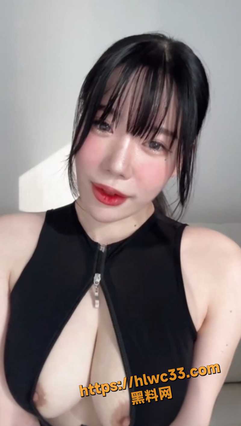 realassbun大尺度自慰视频1