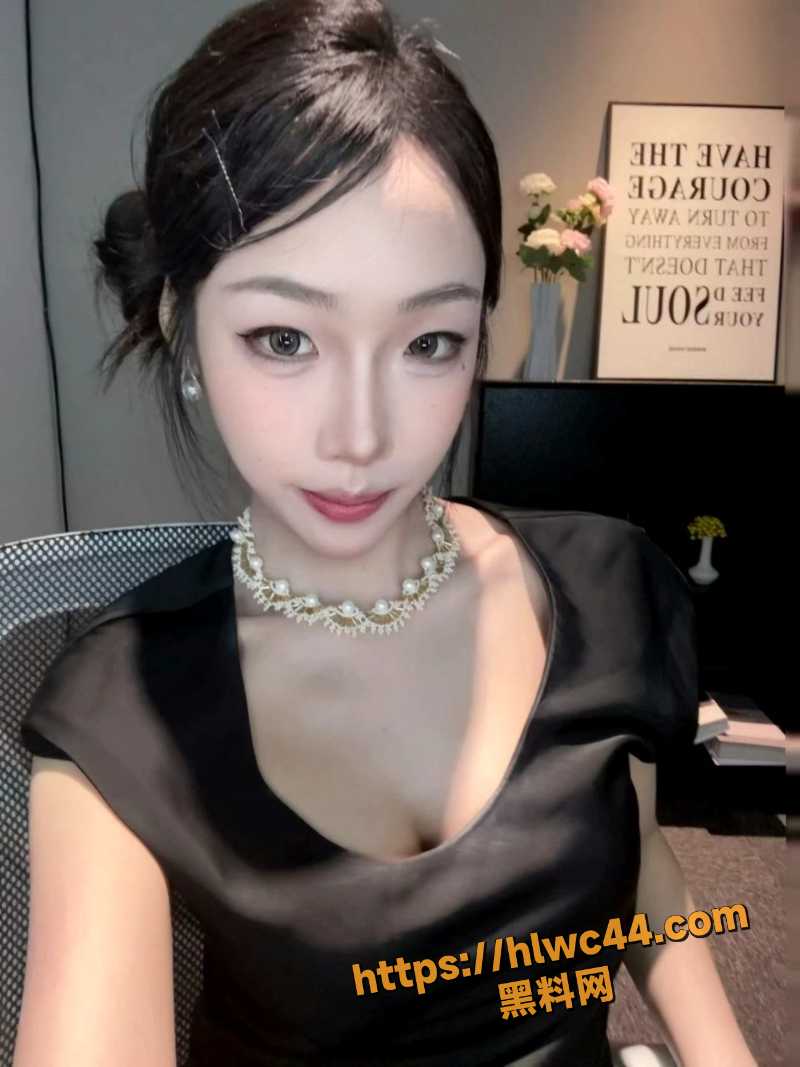 湖南长沙大学生陈峙君私密流出2