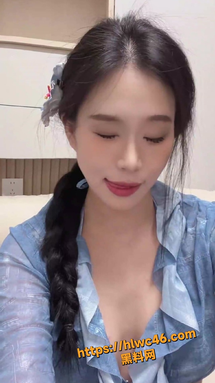 娇妻菲菲自慰视频